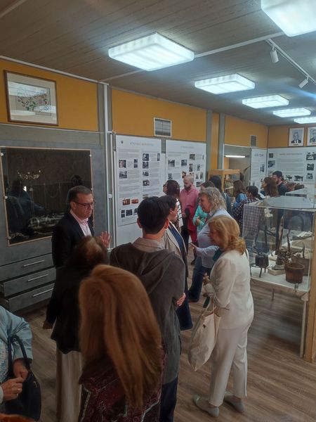 ΞΕΝΑΓΗΣΗ ΣΤΗ ΜΟΝΙΜΗ ΕΚΘΕΣΗ ΤΟΥ ΛΑΟΓΡΑΦΙΚΟΥ ΜΟΥΣΕΙΟΥ ΚΑΙ ΑΡΧΕΙΟΥ ΤΟΥ ΤΜΗΜΑΤΟΣ ΦΙΛΟΛΟΓΙΑΣ, ΕΚΠΑ